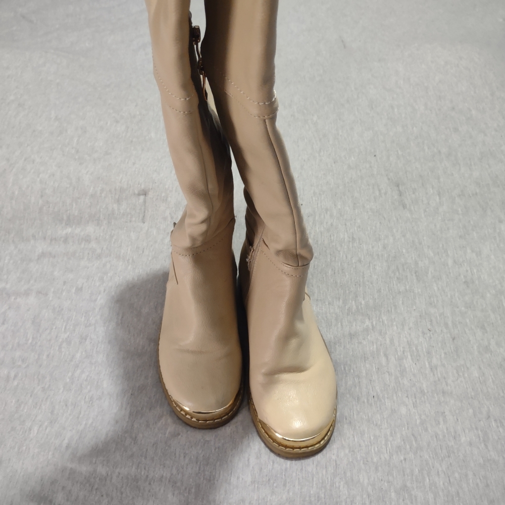 Like new off white/tan boots.  Knee high